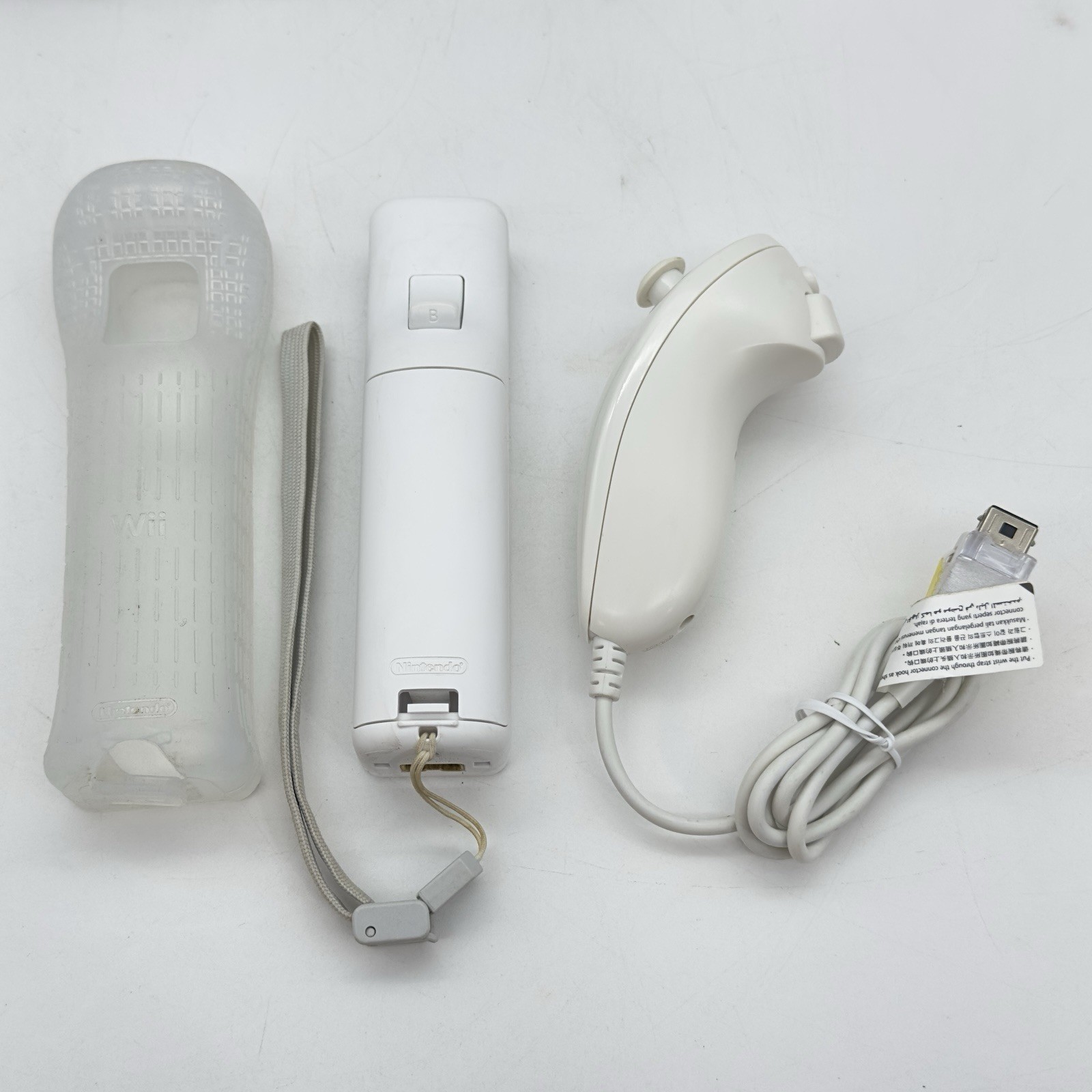 Nintendo Wii RVL-001 Console Bundle TESTED Controllers Super Mario Bros Manuals