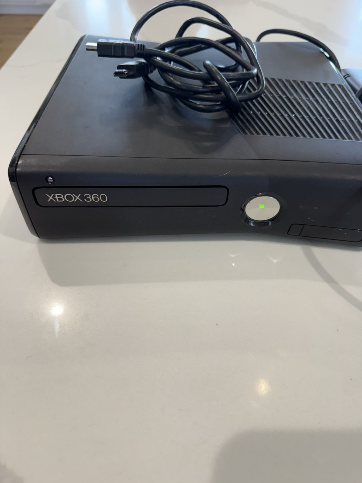Microsoft Xbox 360 S Black Home Console 1439 HDMI Dolby Digital 2011