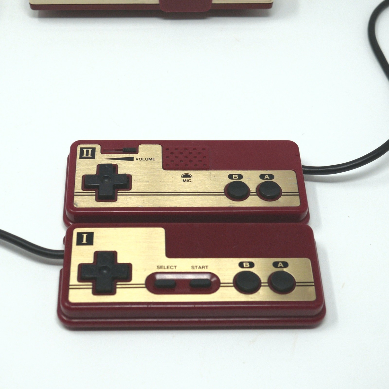Famicom Console – Item Only – US Seller – Good Cond – Tested & Working – Famicom