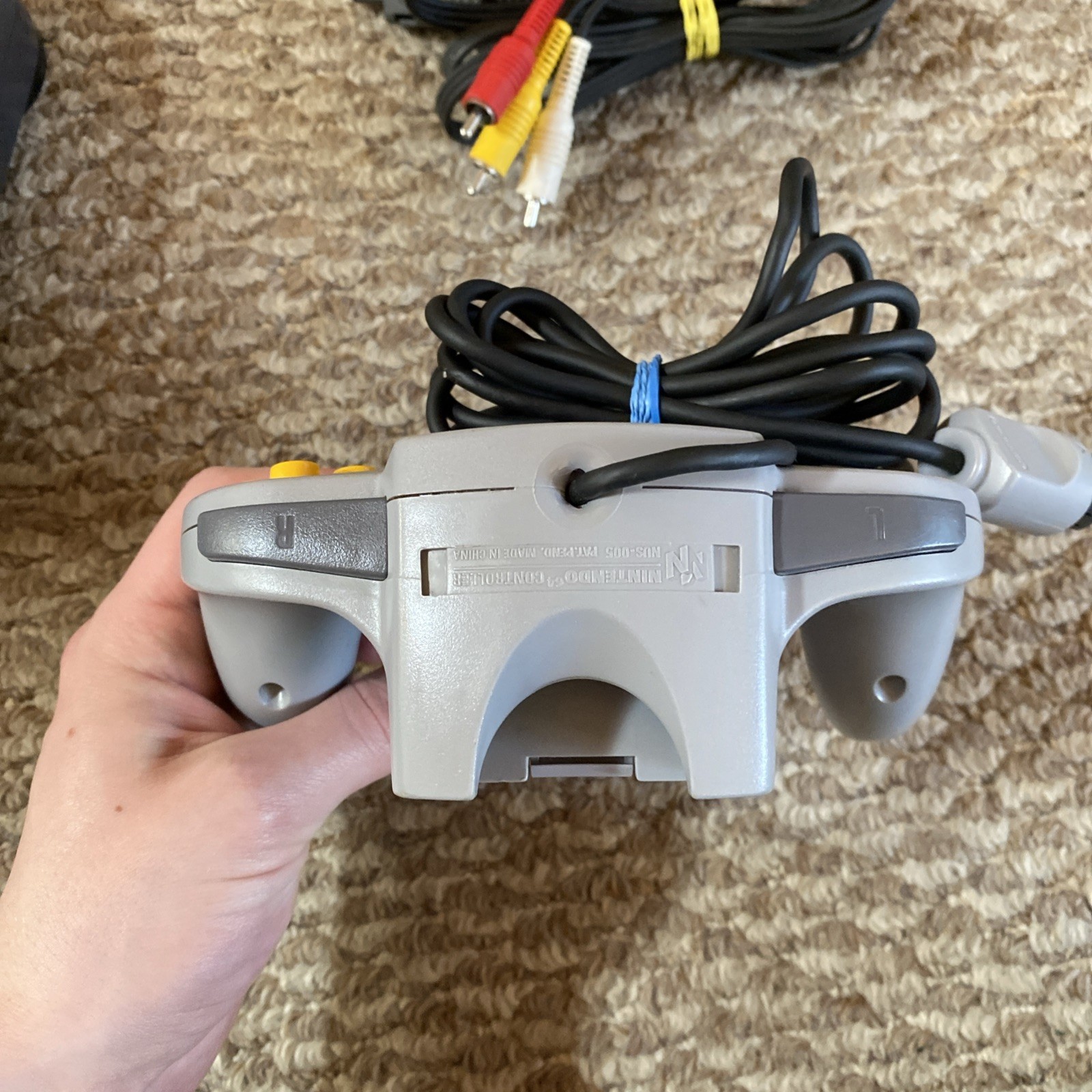 Nintendo 64 Black Console N64 w/ Silver Controller Power & AV Cables ALL OEM