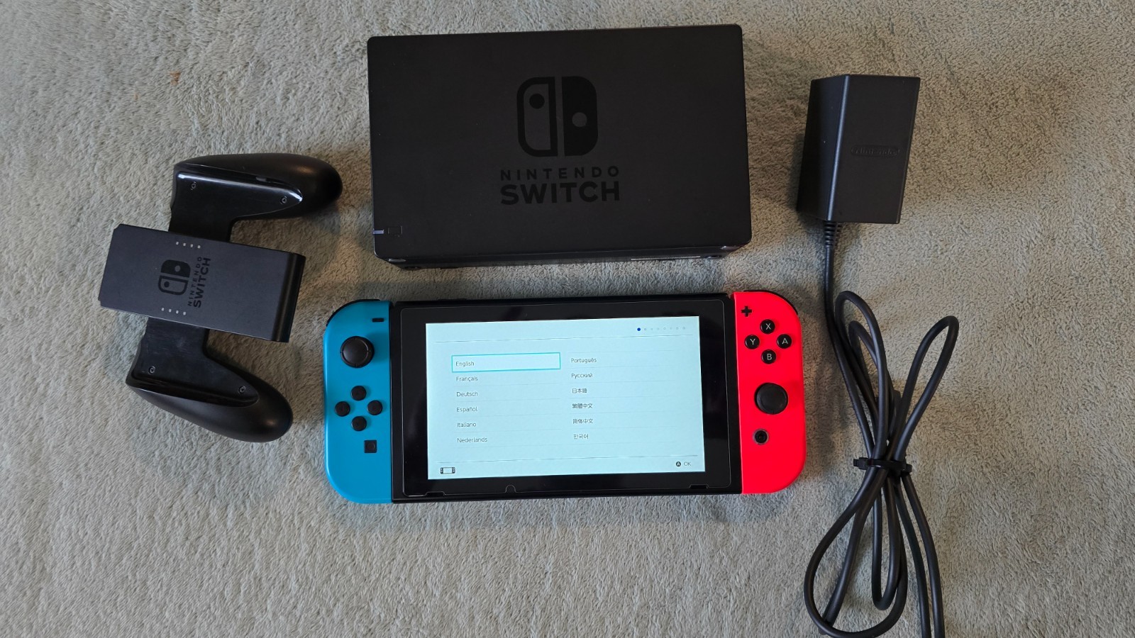 ~ Nintendo Switch Console Neon Blue + Red Joy-Cons 32GB ORIGINAL OWNER Complete