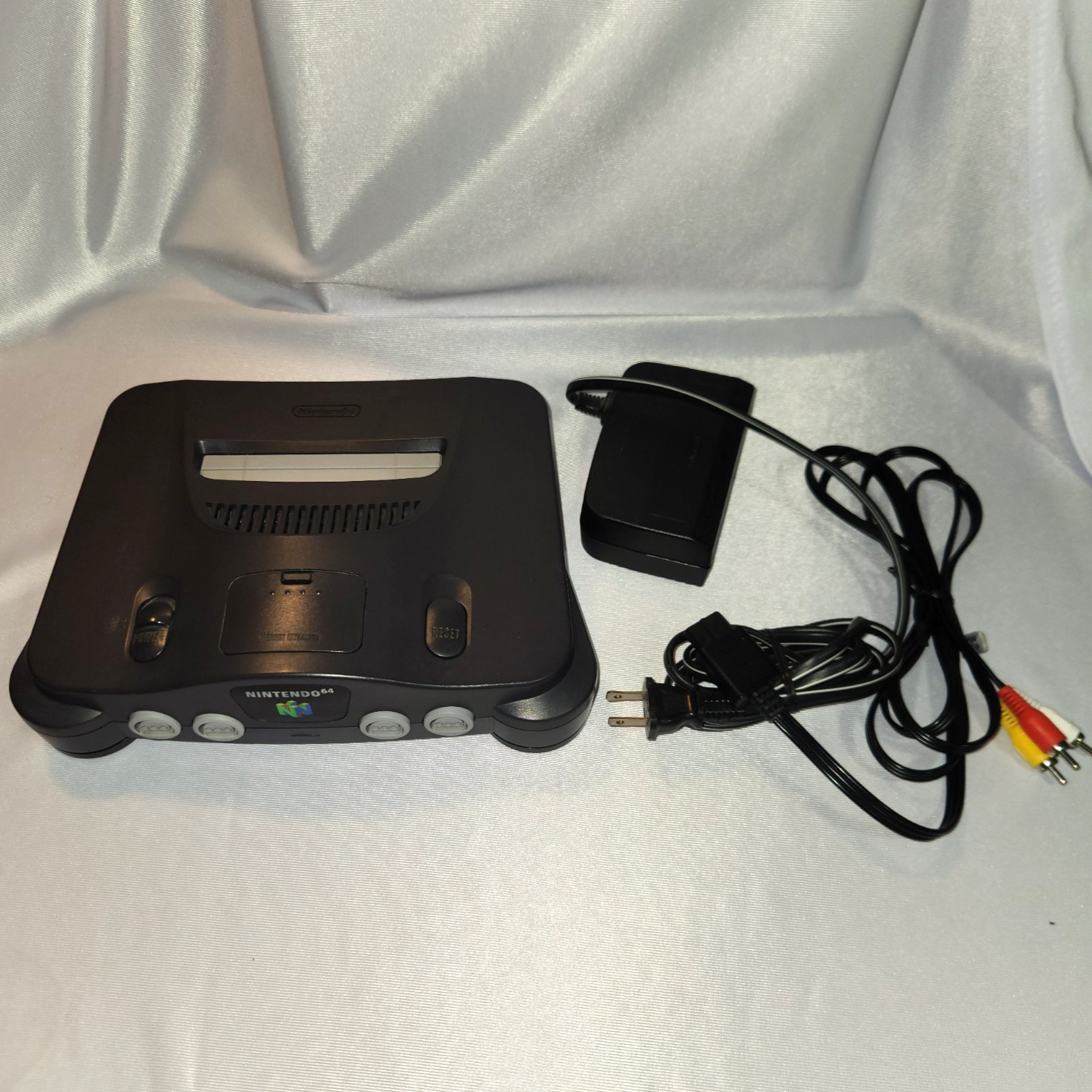 Nintendo 64 NUS-001(USA) 1 OEM Controller & Cords Authentic Tested Excellent