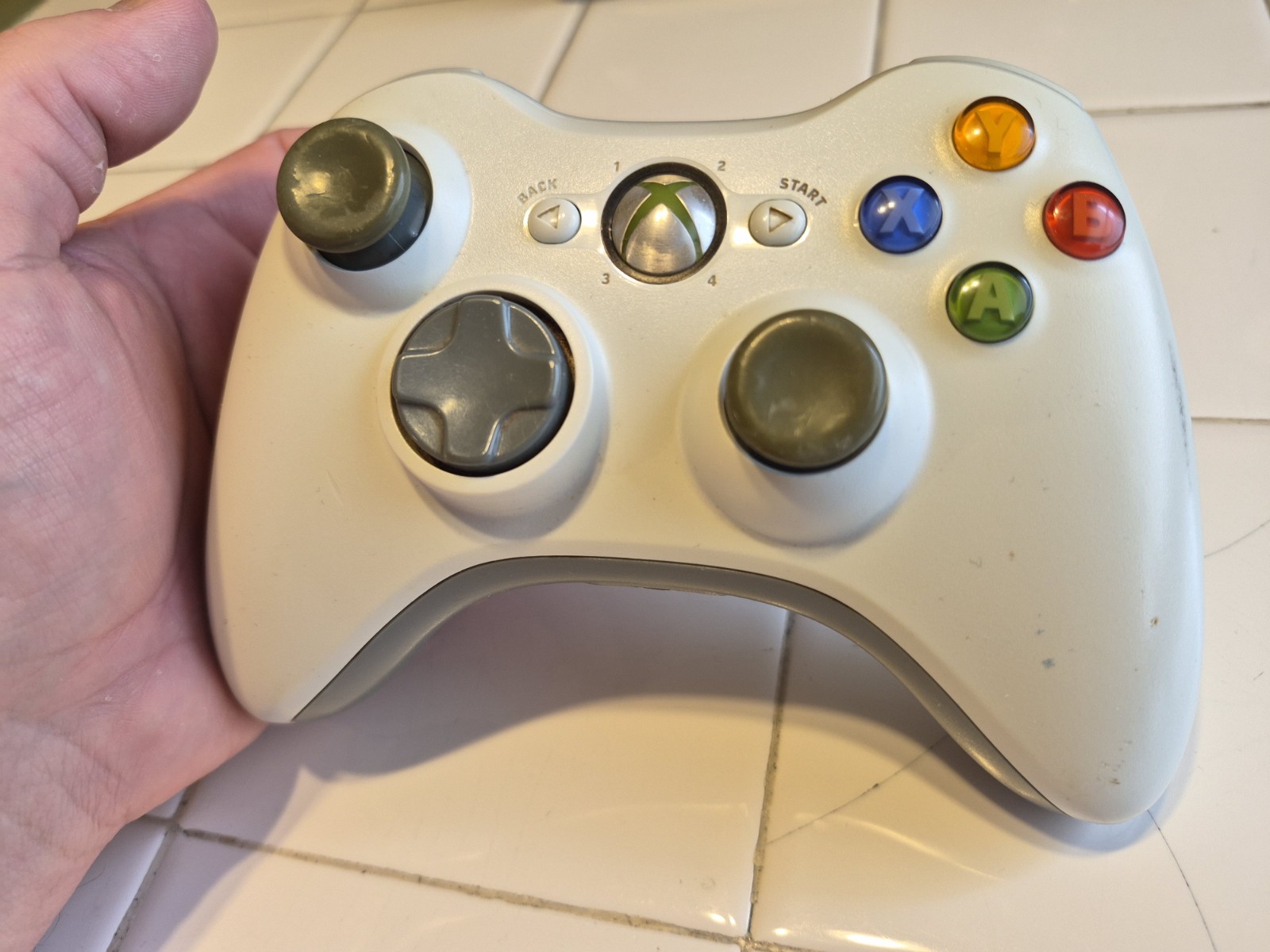 xbox 360 S console 250gb model#1439.. games,2 controllers,all cords,kinect+more