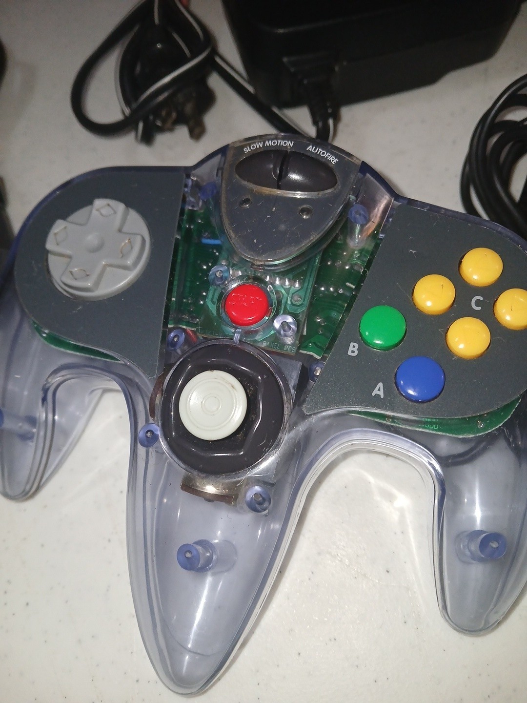 Nintendo 64 Console Bundle – Jump Pak, 2 Controllers, Cables – TESTED