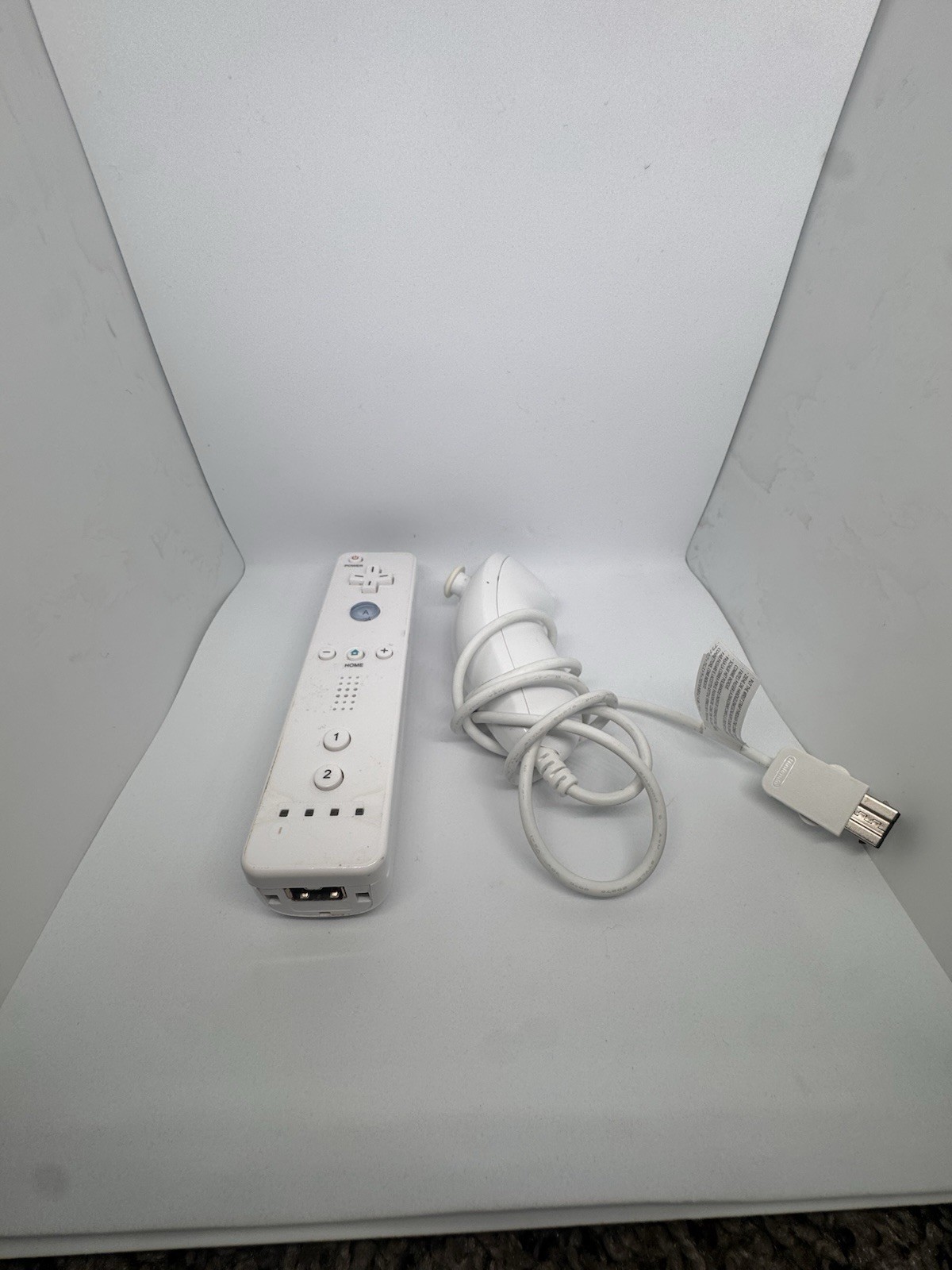Nintendo Wii RVL-001 512 MB Home Console – White
