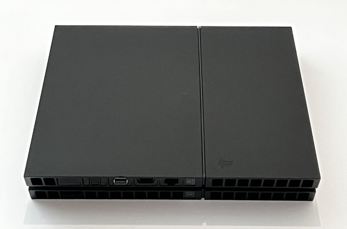 Sony PlayStation 4 500GB Black Console PS4 CUH-1215A w/ Controller Game Cable