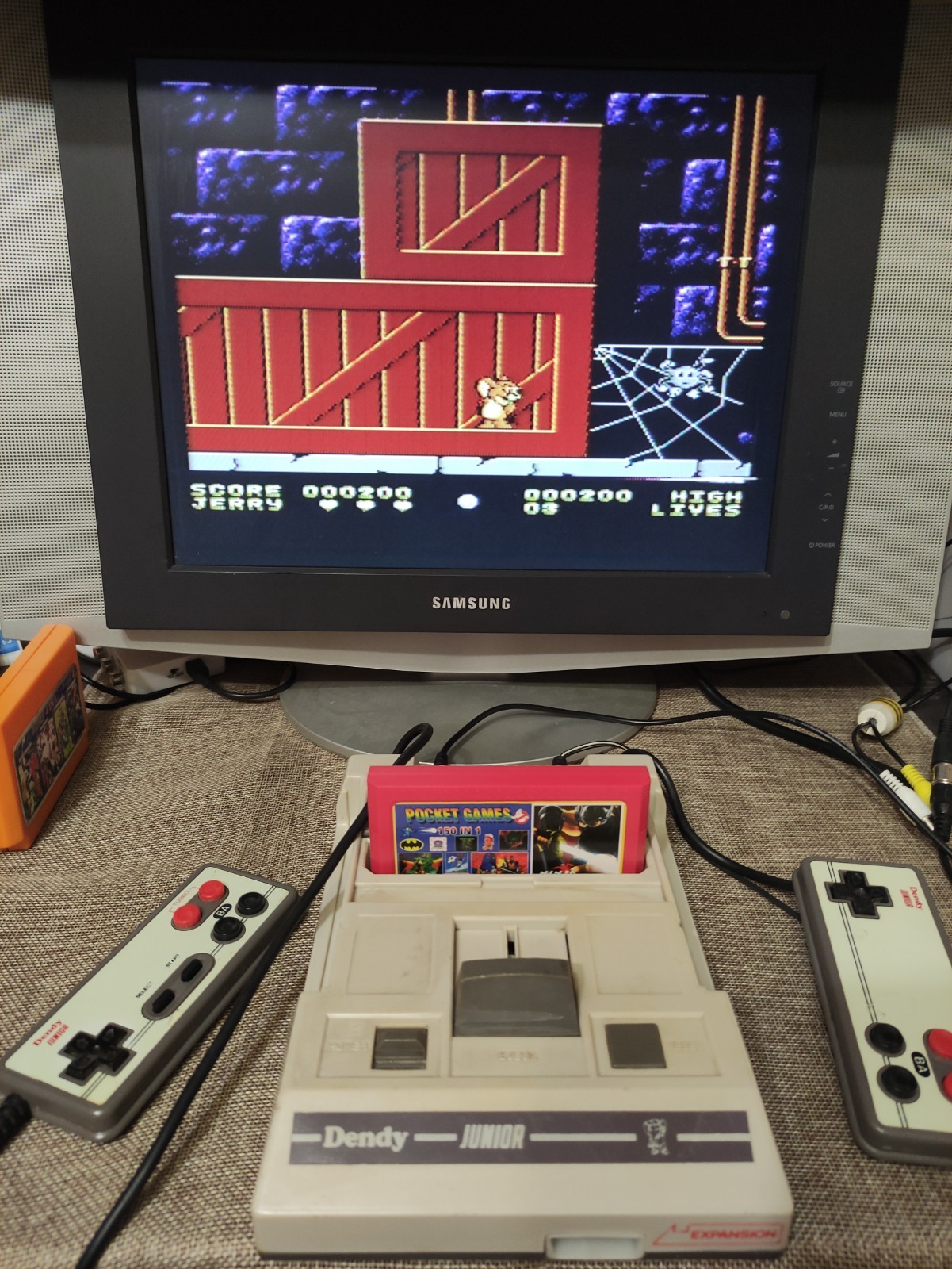 dendy junior steepler 8bit console