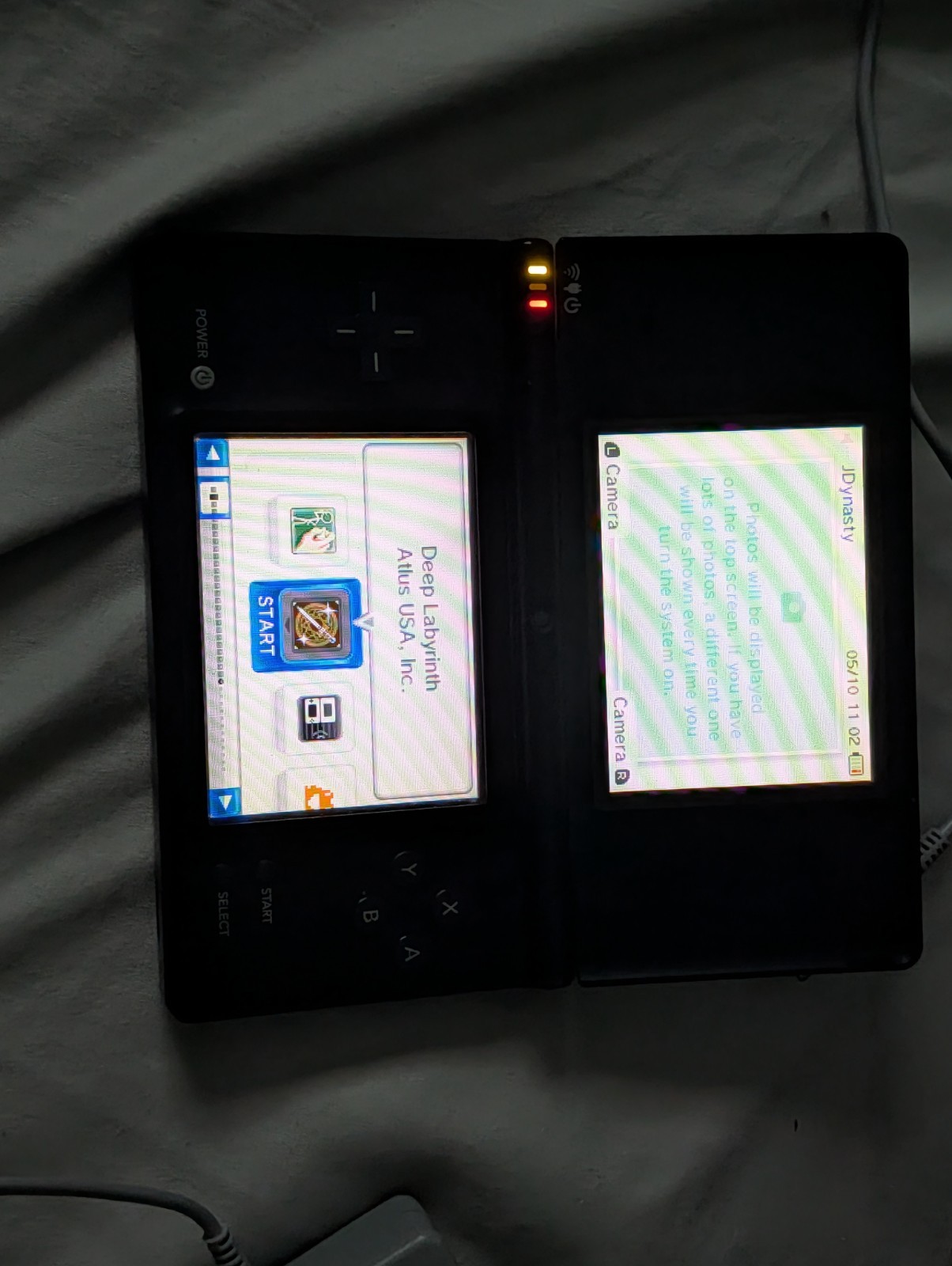 Nintendo DSi Black Handheld System Built-In Microphone Wi-Fi Headphone Jack