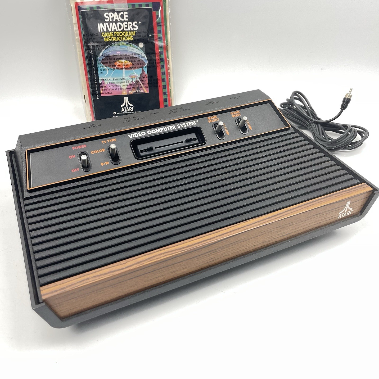 Atari CX-2600A Video Computer System Console Bundle with Controllers – Untested