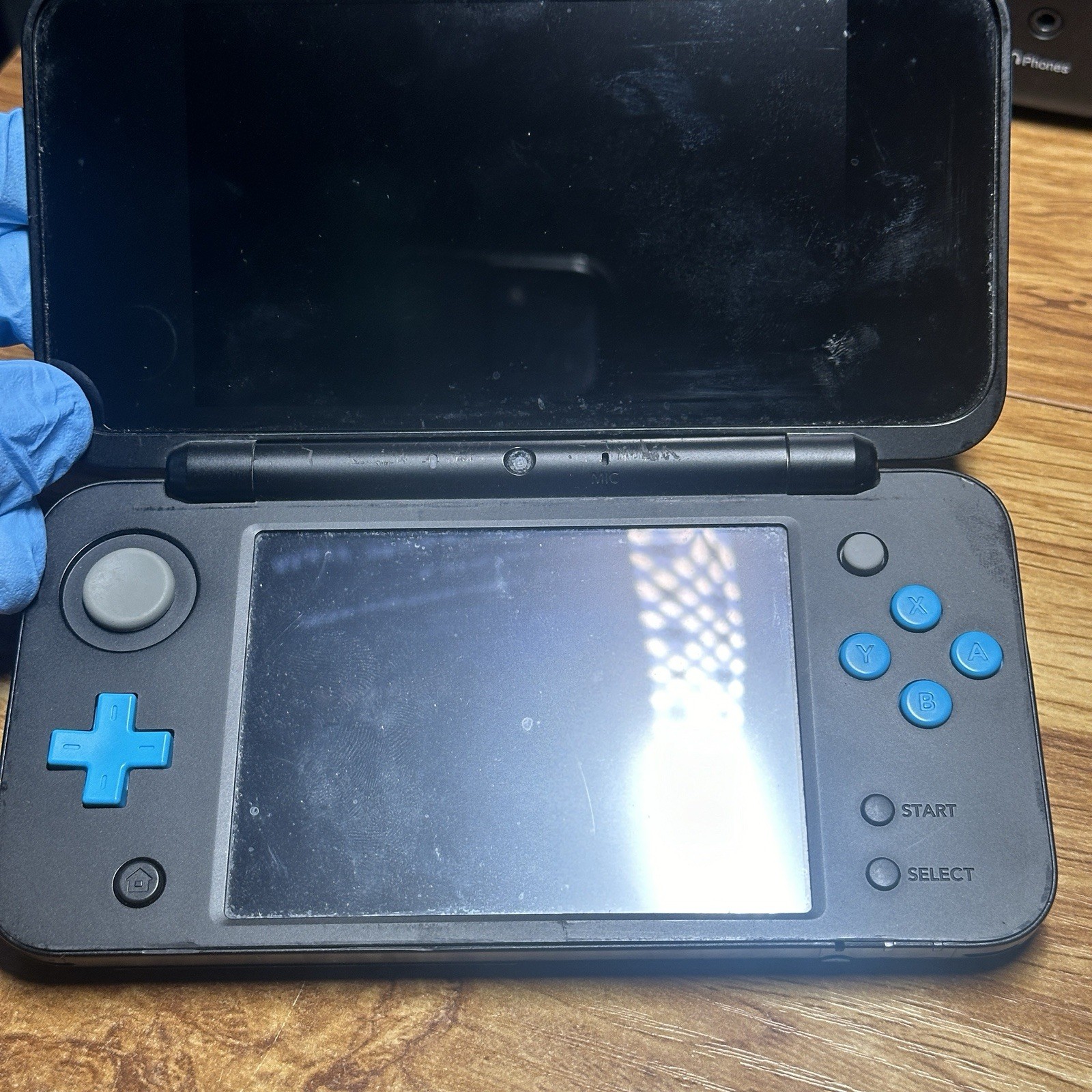 Nintendo New 2DS XL Handheld System for Nintendo 3DS Black/Blue Touchscreen