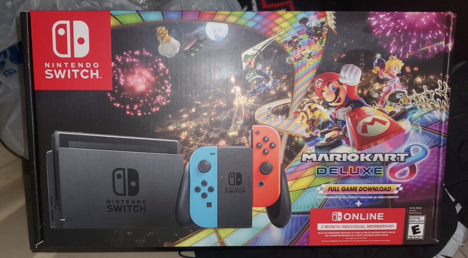 RARE Nintendo Switch Mario Kart 8 Deluxe Console Bundle Neon Blue/Red Joy-Con