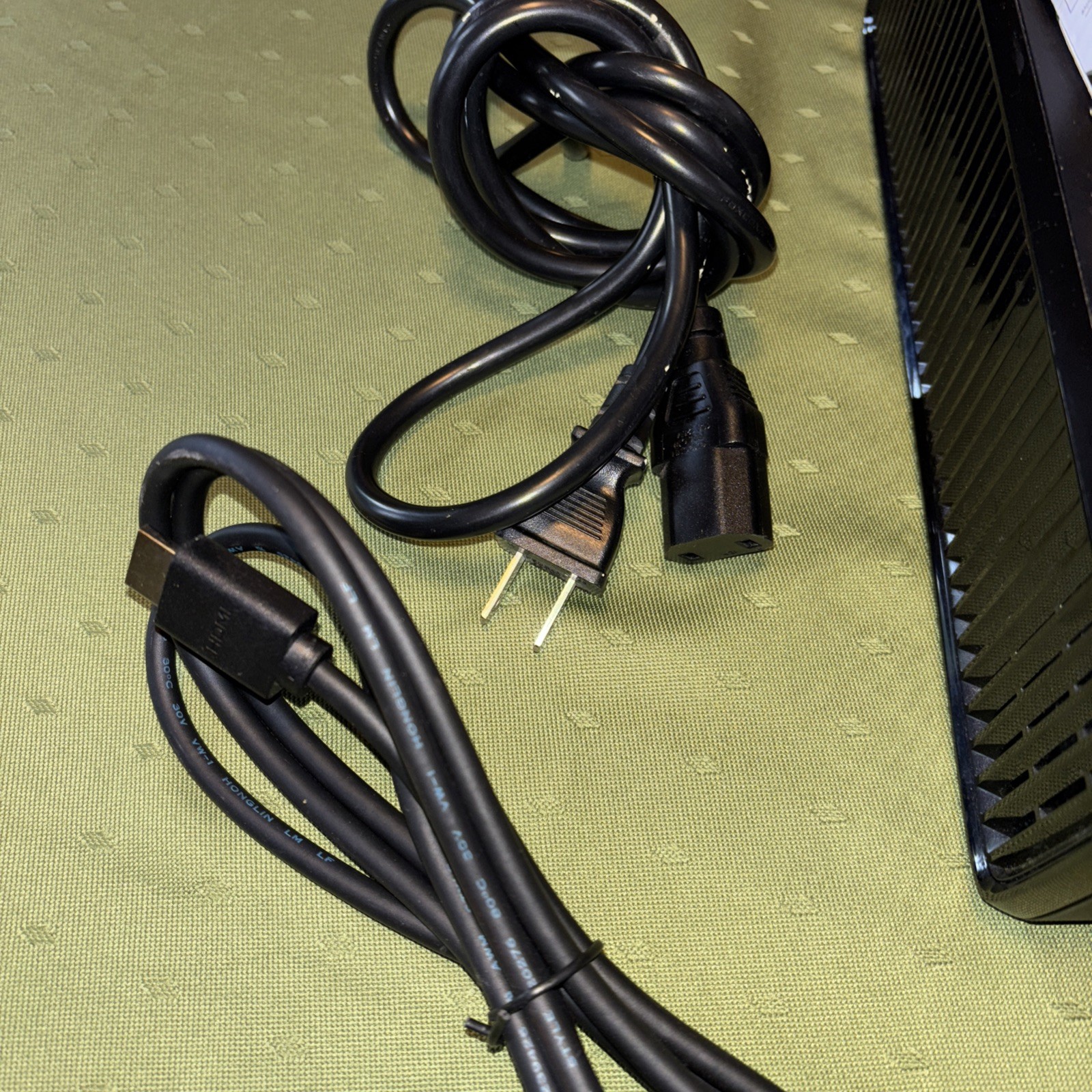 Xbox 360 with new 500 GB install installed two controllers & three games. Tested
