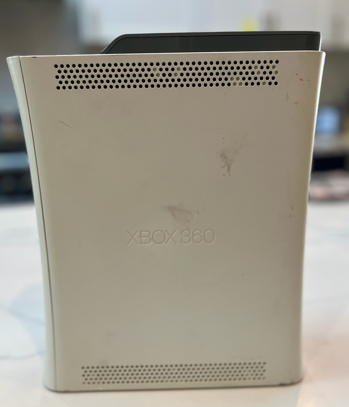 Microsoft Xbox 360 Pro 20GB Console – Matte White