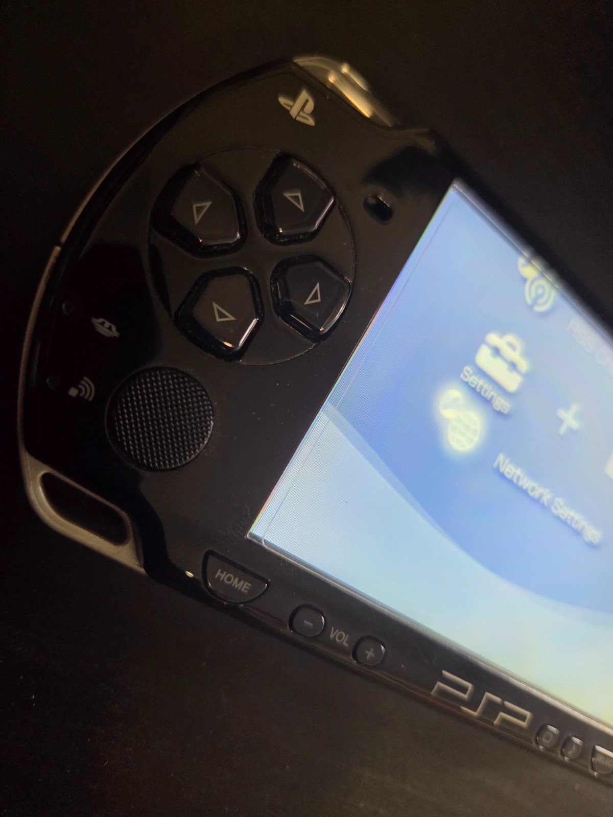 Sony PSP 2000 Handeld System – Piano Black – Brand New Battery