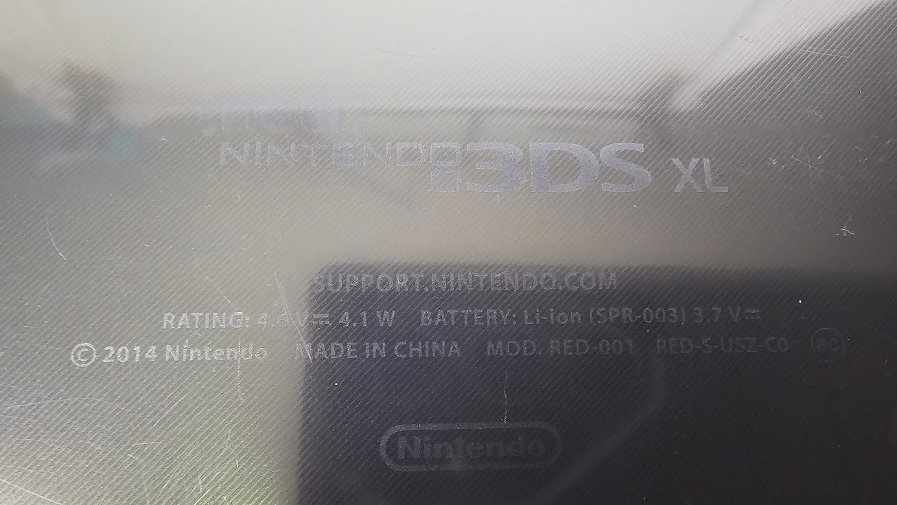 New Nintendo 3DS XL System Black NTSC-U/C (US/Canada) RED-001 USED w/ Charger