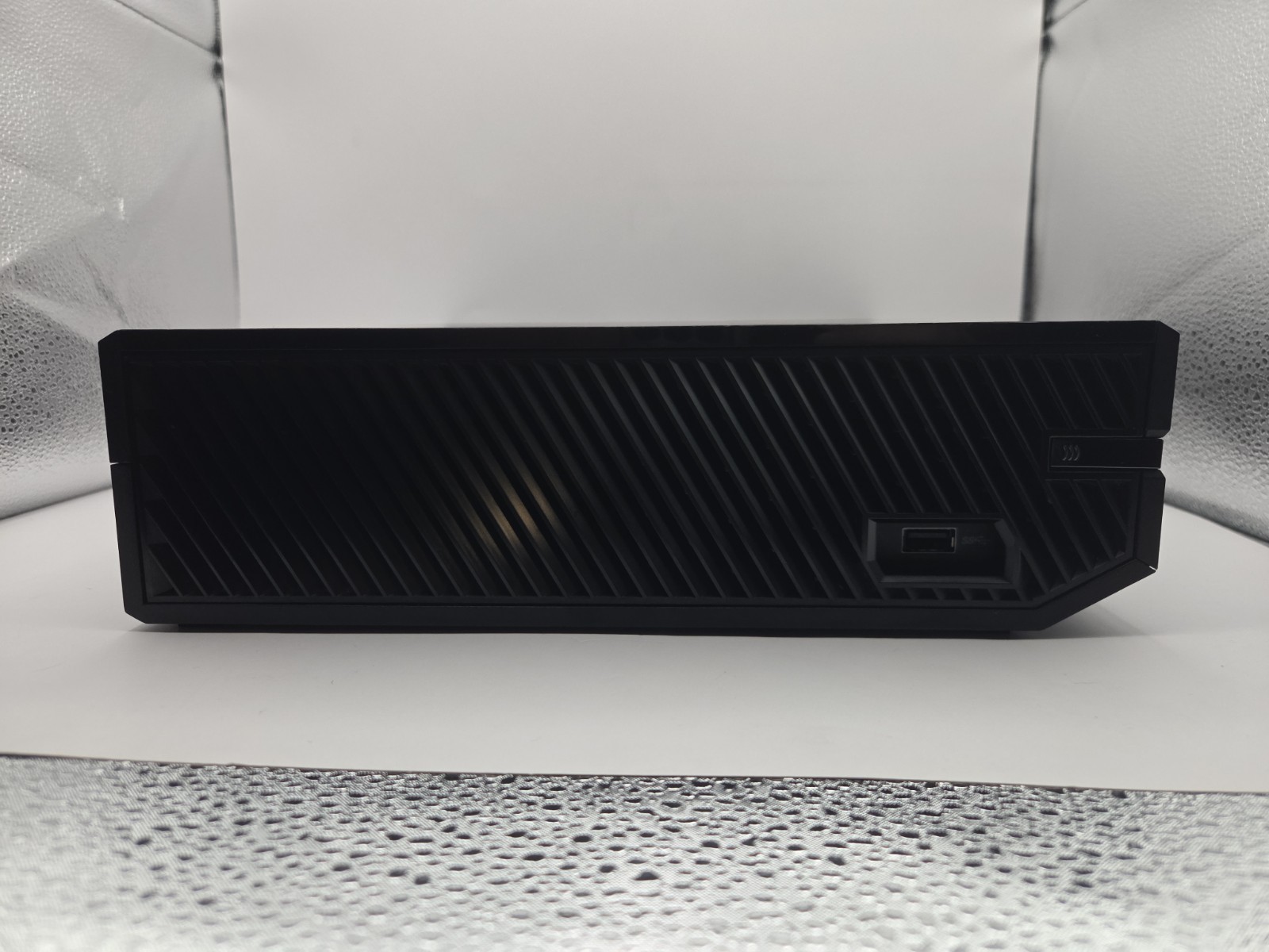 Microsoft Xbox One Console Bundle – Cables, Controllers, Games, Accessories