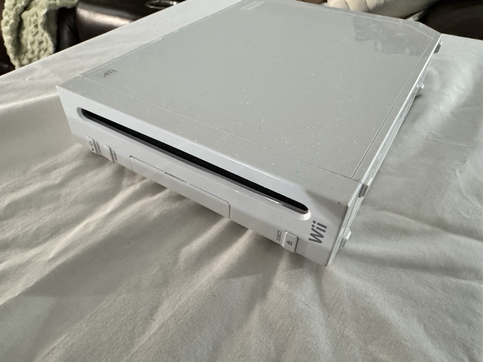 Nintendo Wii RVL-001 512 MB Home Console – White