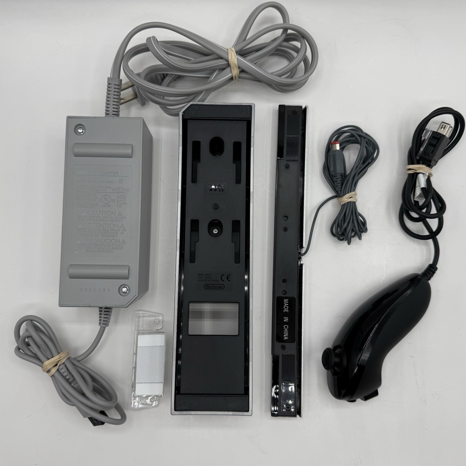 Nintendo Wii Sports Resort Video Game Console Bundle w/ Box Matching Serial #