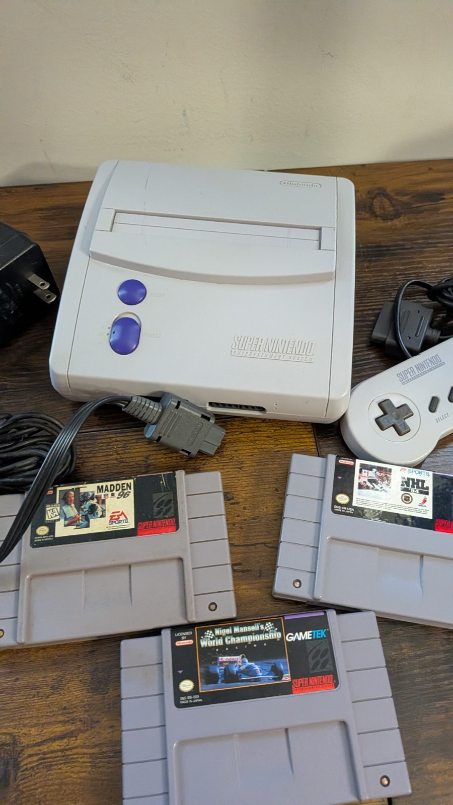 Super Nintendo SNES JR. Console Bundle OEM Controller + Cords + 3 Games!