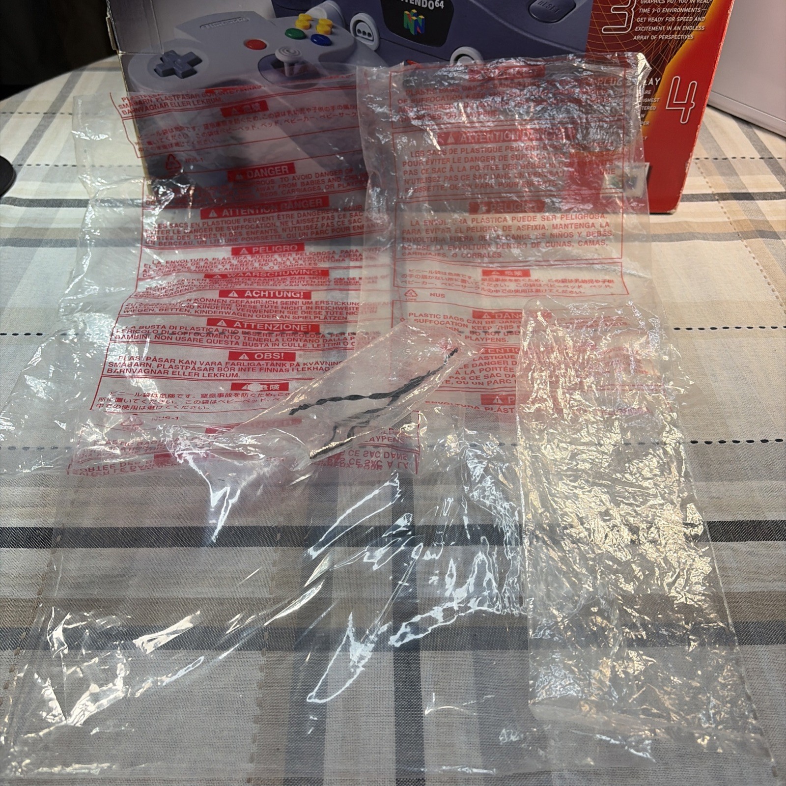 Nintendo 64 System N64 Console OEM CIB T&W W/Collectors Protective Cover CLEAN