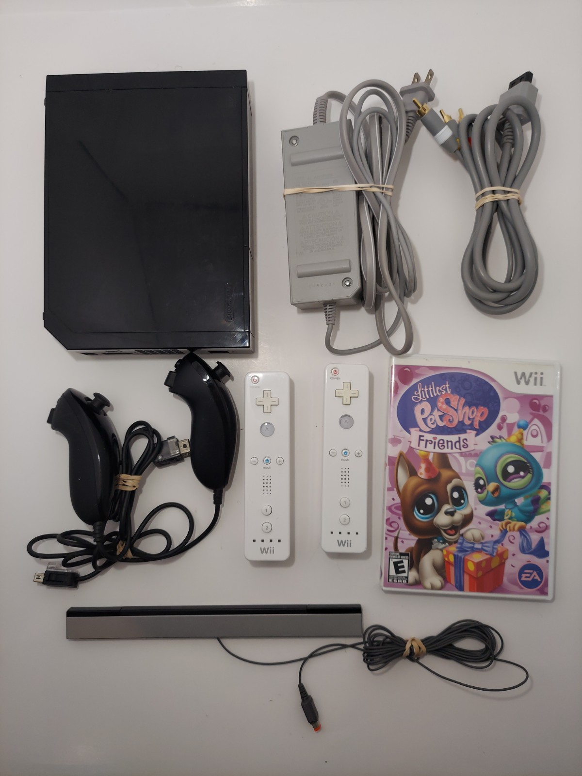 Nintendo Wii Console Bundle With 2 Controllers, Game, And Cords FREE SHIPPING