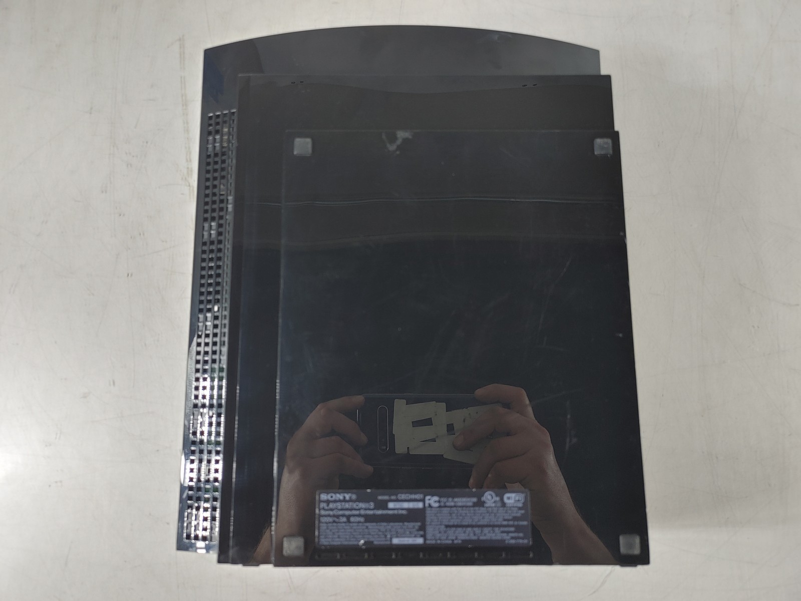 Sony PlayStation 3 CHECHH01 2007 Black 640 GB HDD – Console Only