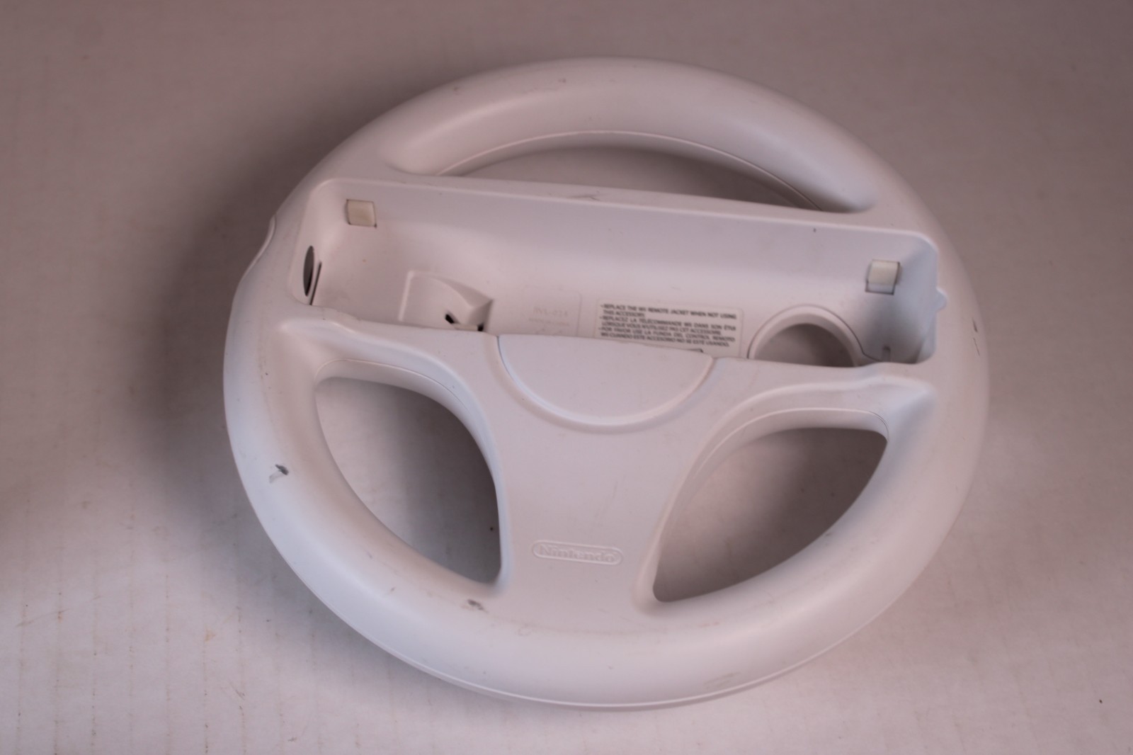 Nintendo Wii White Console RVL-001 W/ 1 OEM controller/chuk, 1 game, Wheel