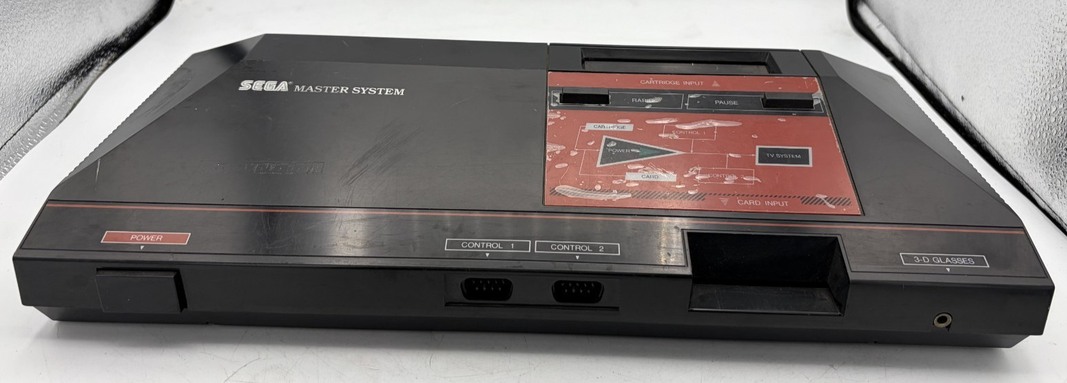 Sega Master System M4J MK-2000 computer game console only