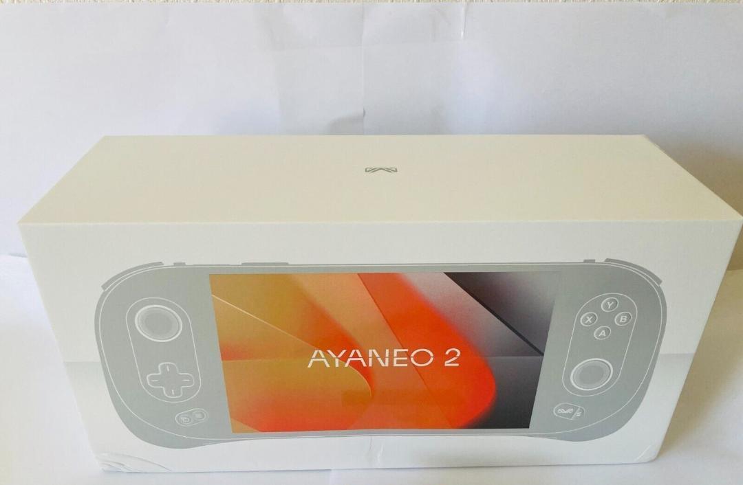 AYANEO 2 AMD Ryzen 7 6800U Memory 16GB SSD 1TB Sky White Gaming Windows New