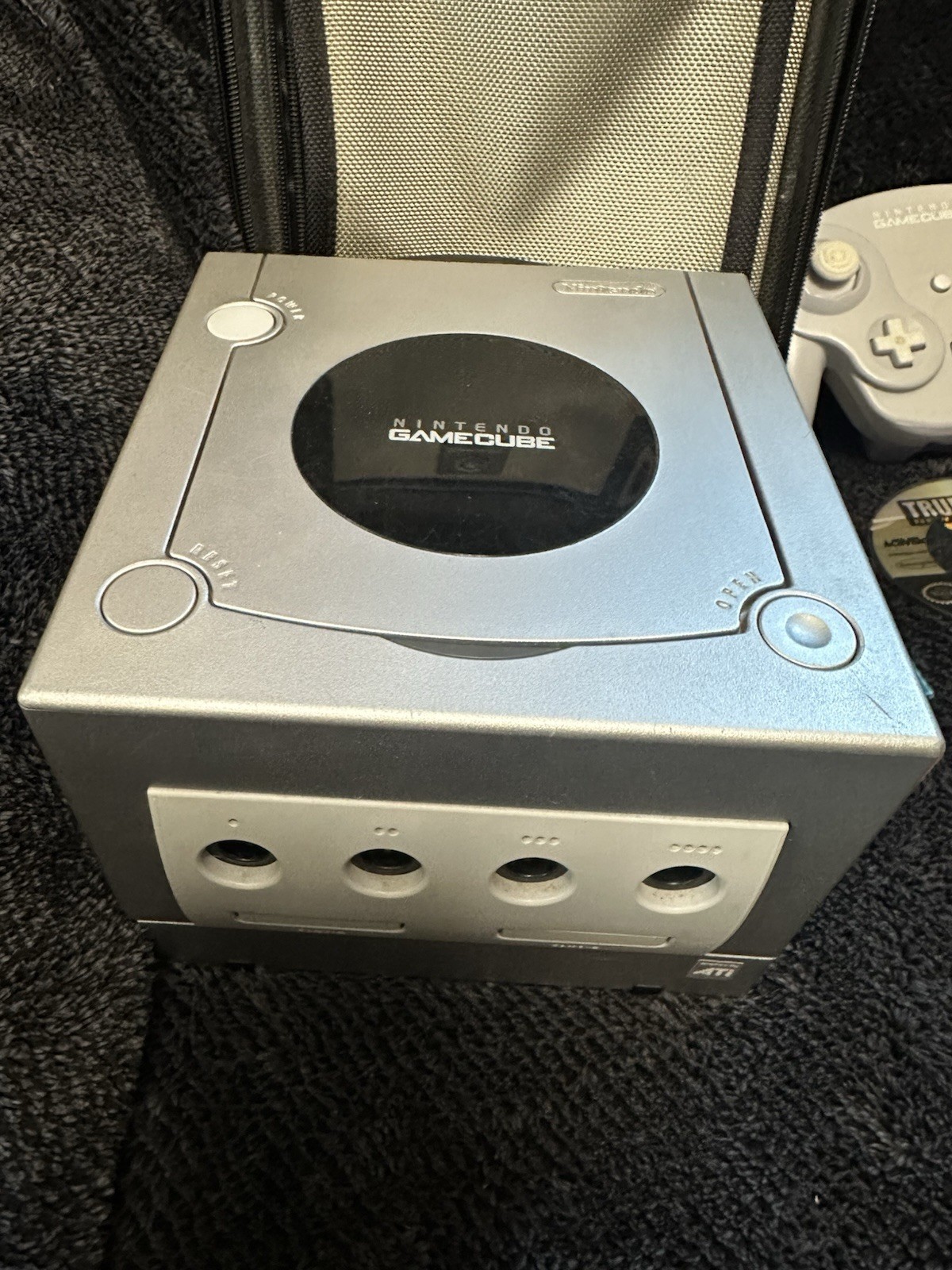 Nintendo DOL-001 Gamecube Home Console Lot With 4 Games- Silver READ