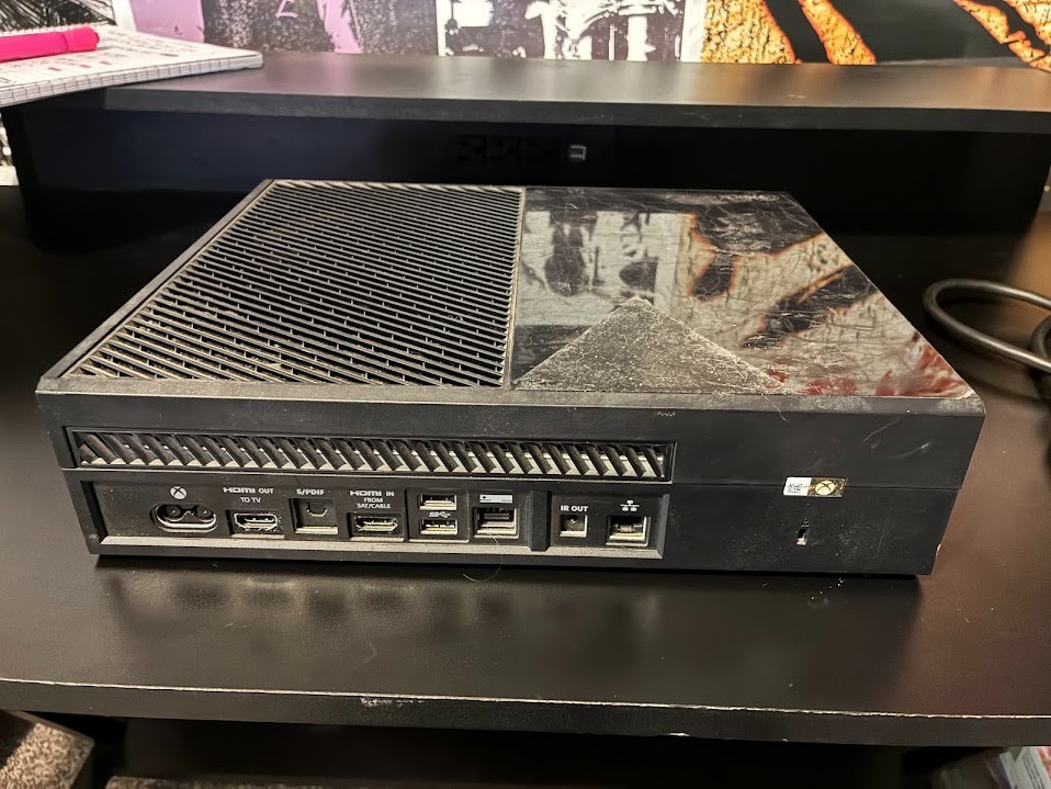 Microsoft Xbox One Lot : Base Model Console + Controller + Hard Drive + Games