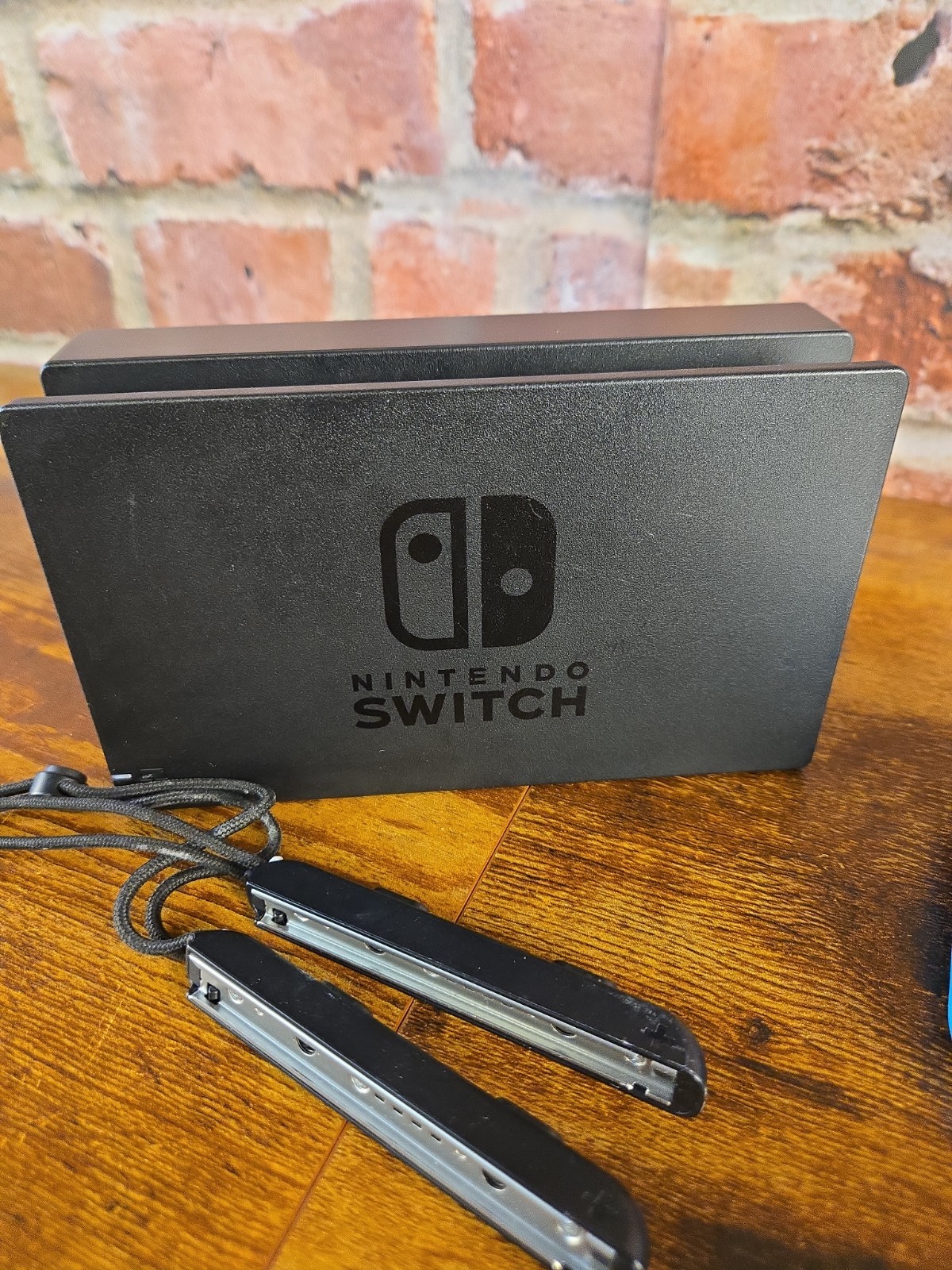 Nintendo Switch with Neon Pink & Neon Green JoyCons 32GB – HAC-001