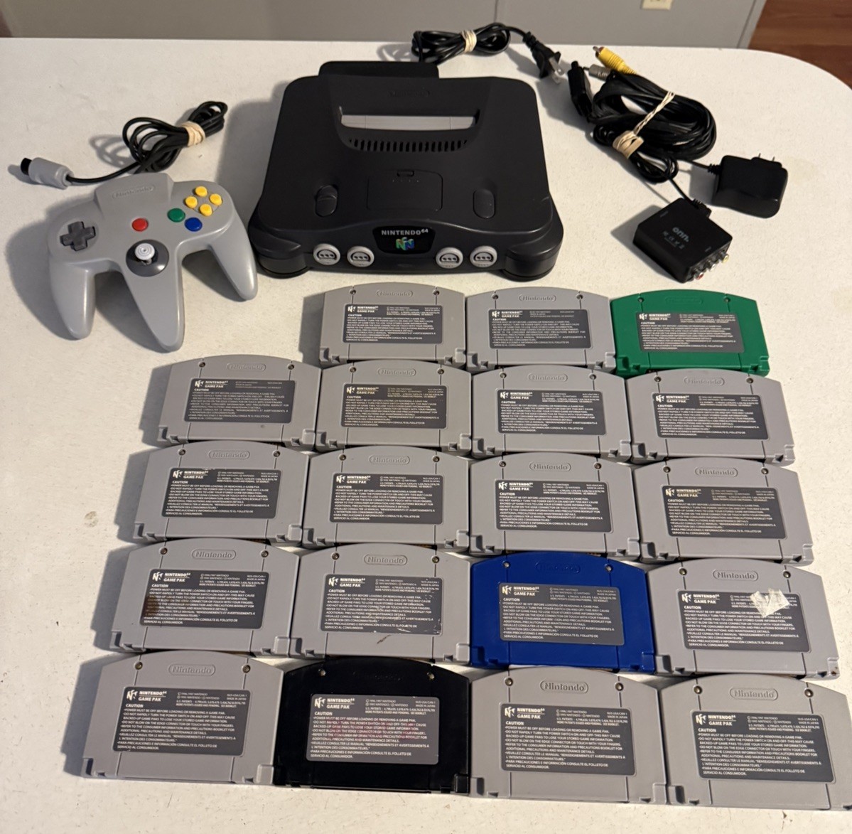 Nintendo 64 N64 Console Bundle w/19 Game 1 controller & hdmi converter box