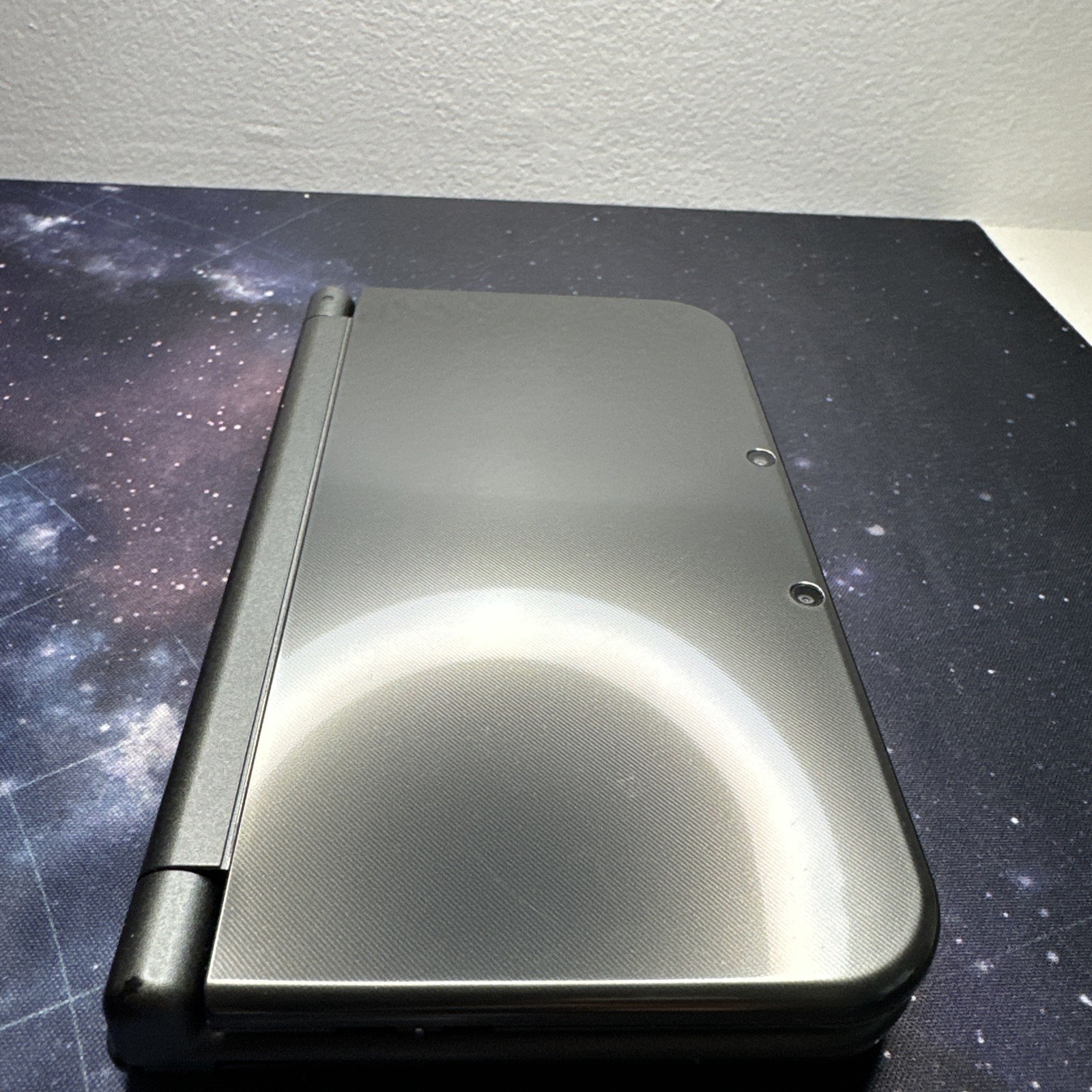Nintendo New 3DS XL – Metallic Black – Excellent Condition – 512gb SD included