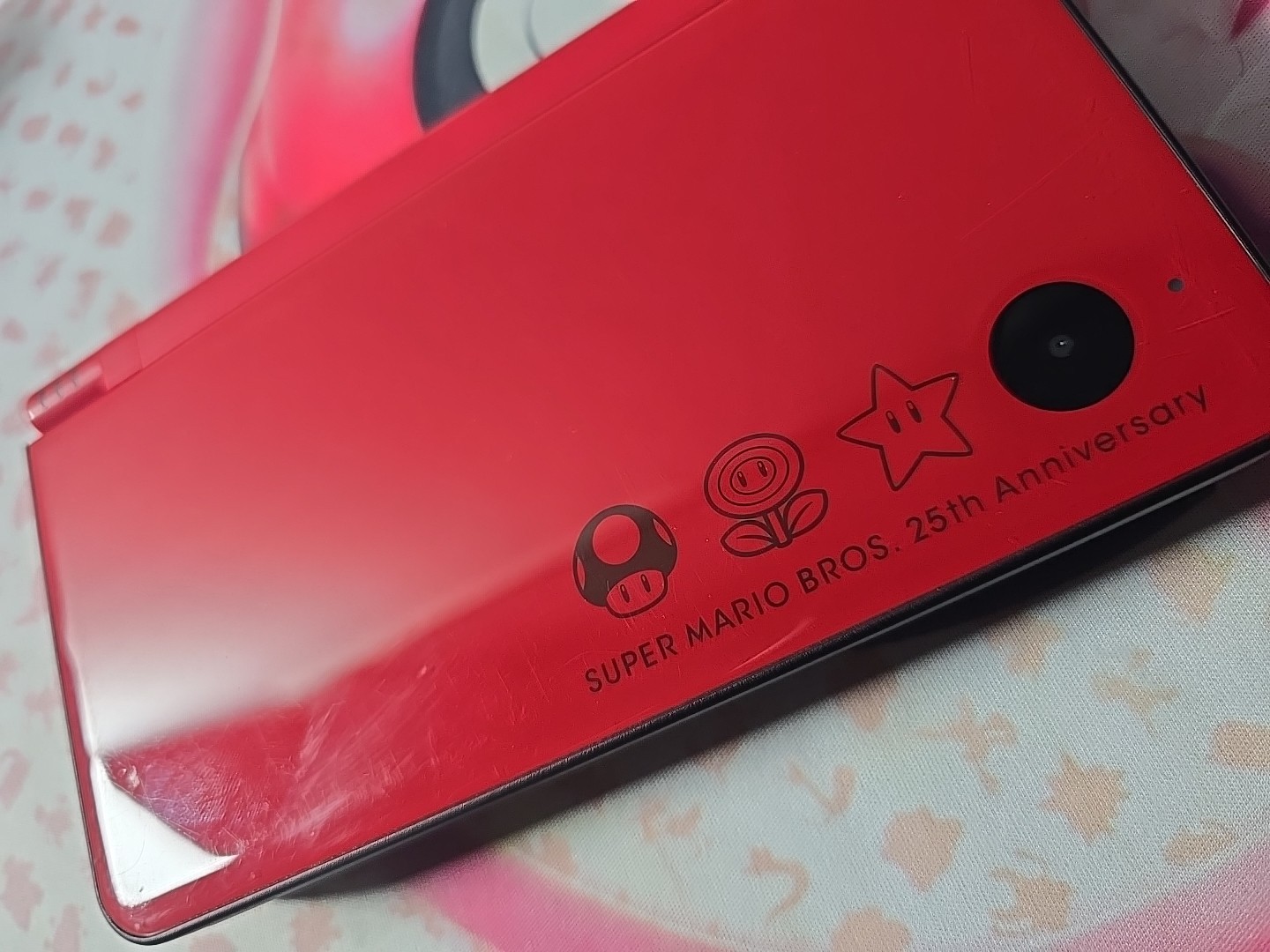 Nintendo DSi XL Super Mario Bros 25th Anniversary Edition w Charger & 15 Games