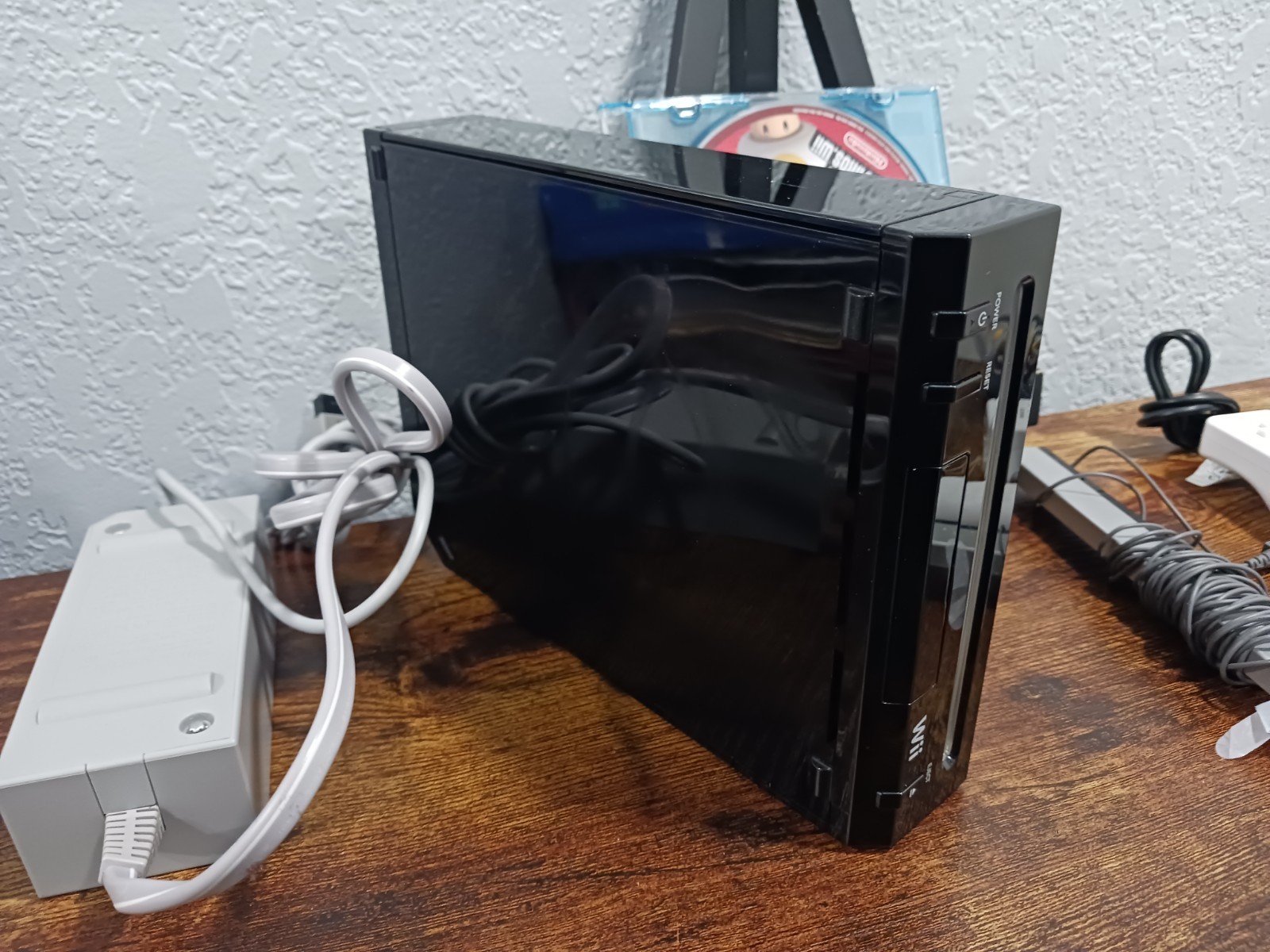 Nintendo Wii RVL-101 Black Console Bundle New Super Mario Bros Wii GameCube