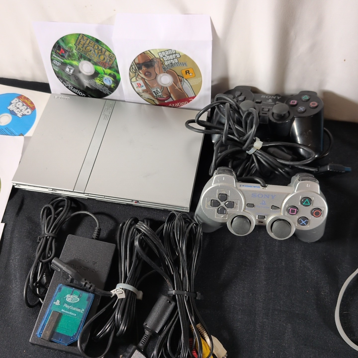 Sony Playstation 2 PS2 Bundle Slim Console Silver 2x Controller, Mem Card 8 Game