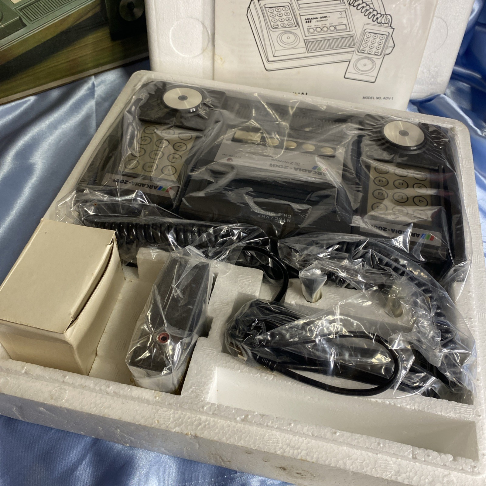 NEW 1982 EMERSON Arcadia 2001 Video Game Console System COMPLETE in Box UNUSED