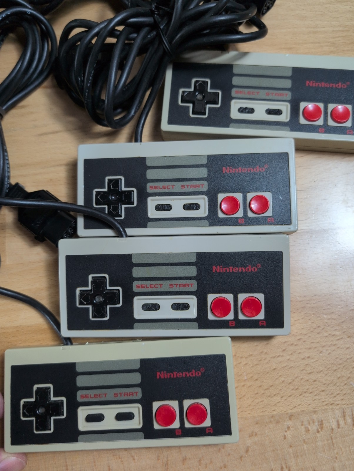 Nintendo NES SPORTS SET Console + Box, Cords, Satellite, 4x Controllers CIB