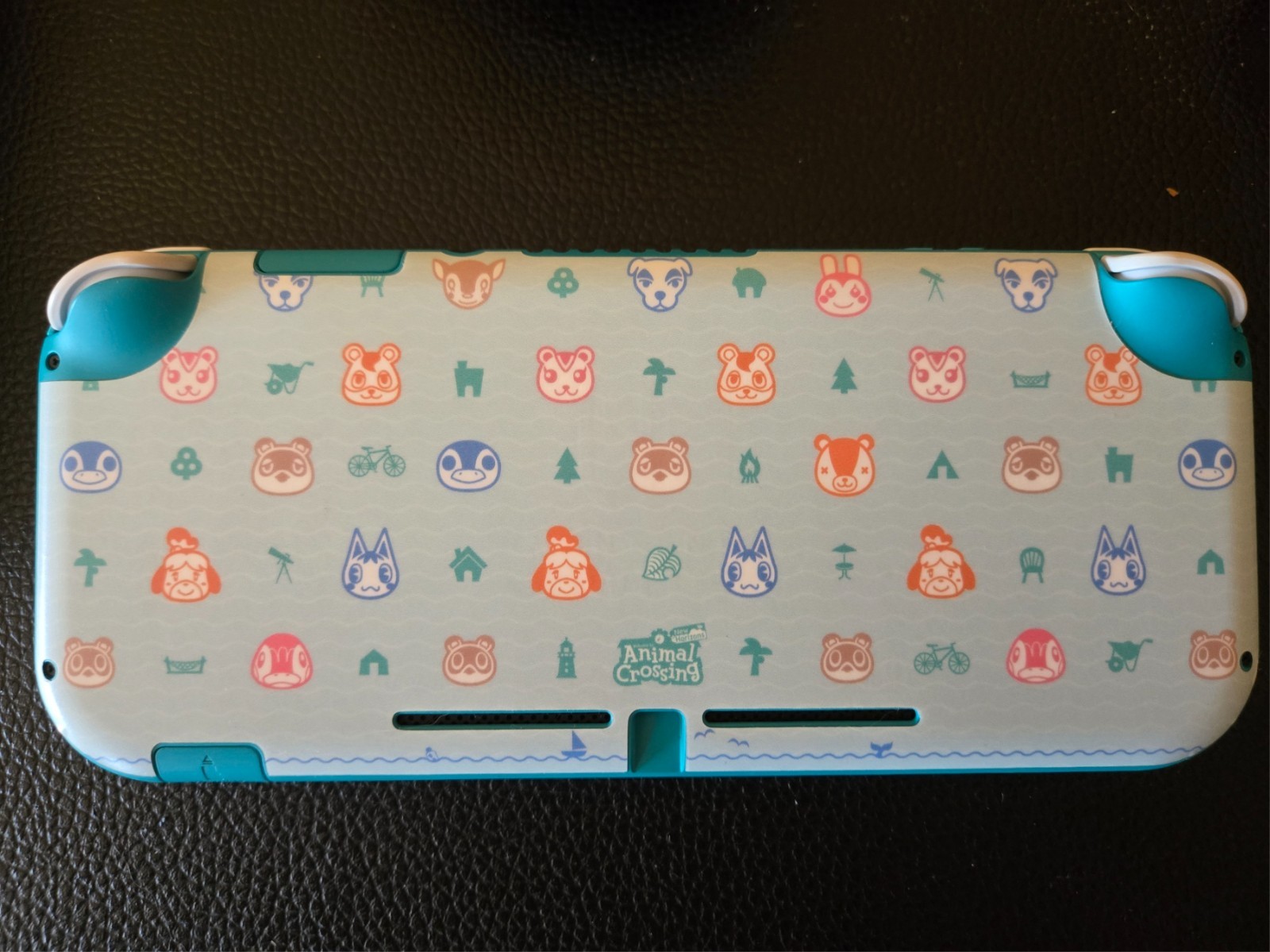 Nintendo Switch Lite Timmy & Tommy’s Aloha Edition (USED) (GAME NOT INCLUDED)