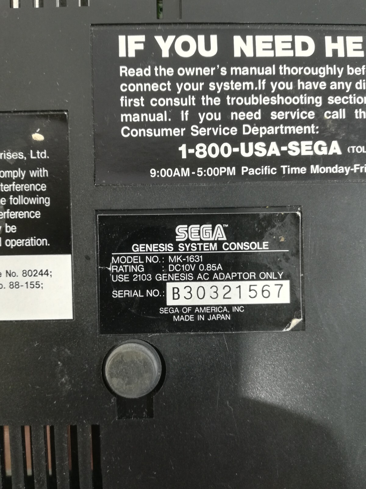 Sega Genesis II w/ two controllers and power supply (read description)