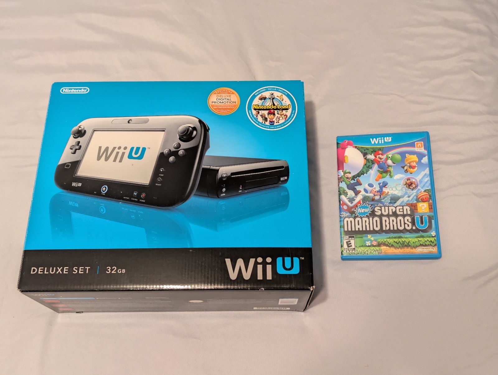 Nintendo Wii U Console + New Super Mario Bros Wii U 32GB Deluxe Set Black HDMI