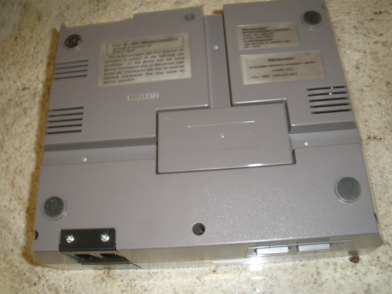 VINTAGE NINTENDO NES HOME CONSOLE TESTED WORKS NES-001 WITH GAME