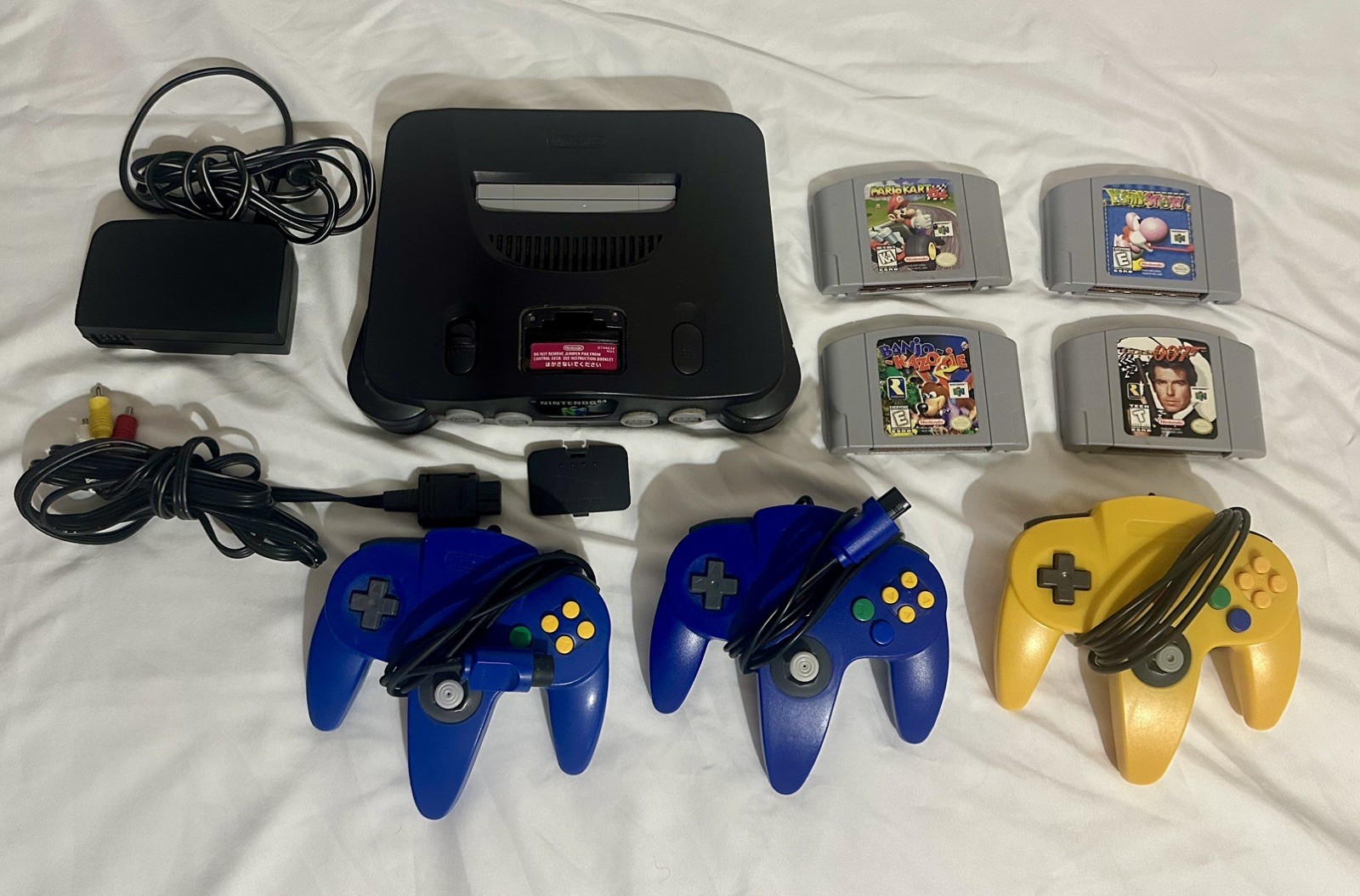 Nintendo 64 Console Bundle With Mario Kart, Banjo Kazooie Controllers (Working!)