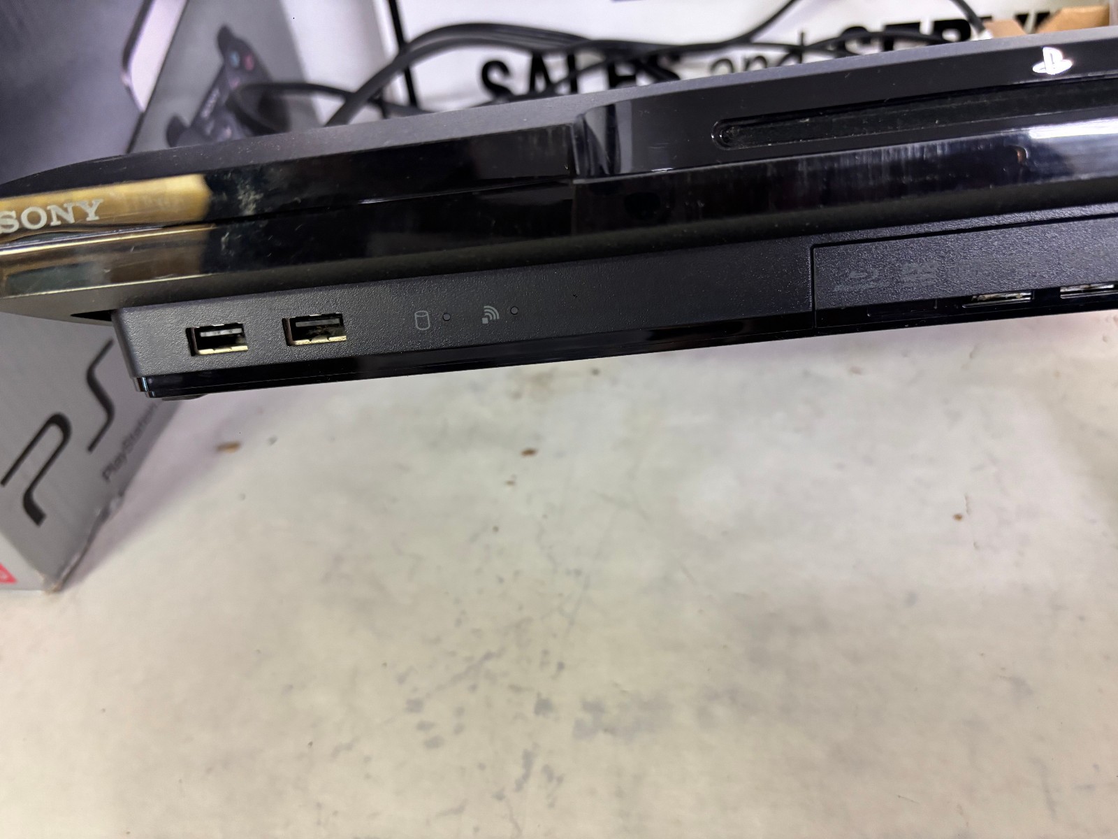 Sony PlayStation 3 – Slim 250GB Console – Charcoal Black & Guitar Hero & Games