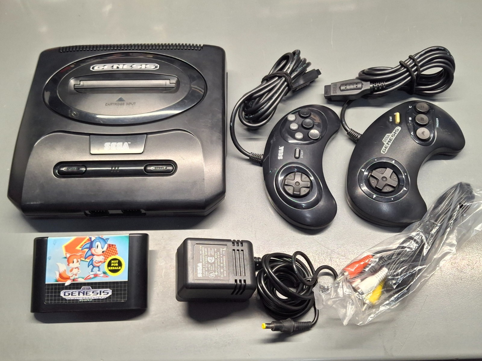 SEGA Genesis Model 2 Console + 1 game + Accessories – FULLY CLEANED & TESTED
