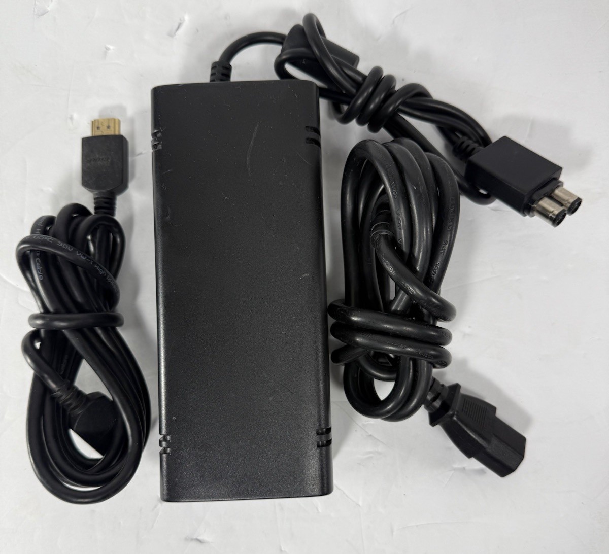 Microsoft Xbox 360 Slim Console Model 1439 4GB + Controller & Cables – Working