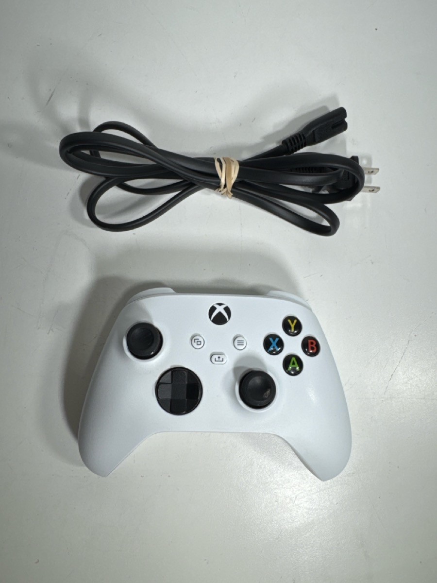 XBOX SERES S 500GB W/ACCS *NO HDMI CORD* *READ DESCRIPTION* (P17030486)