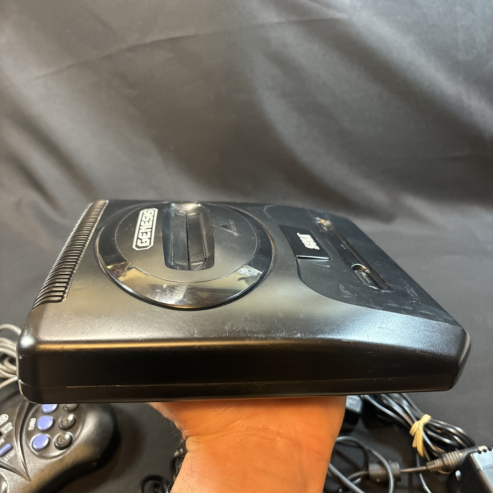 SEGA Genesis Console MK-1631 w/2 controllers, AC,Tested Works SEE DESCRIPTION!