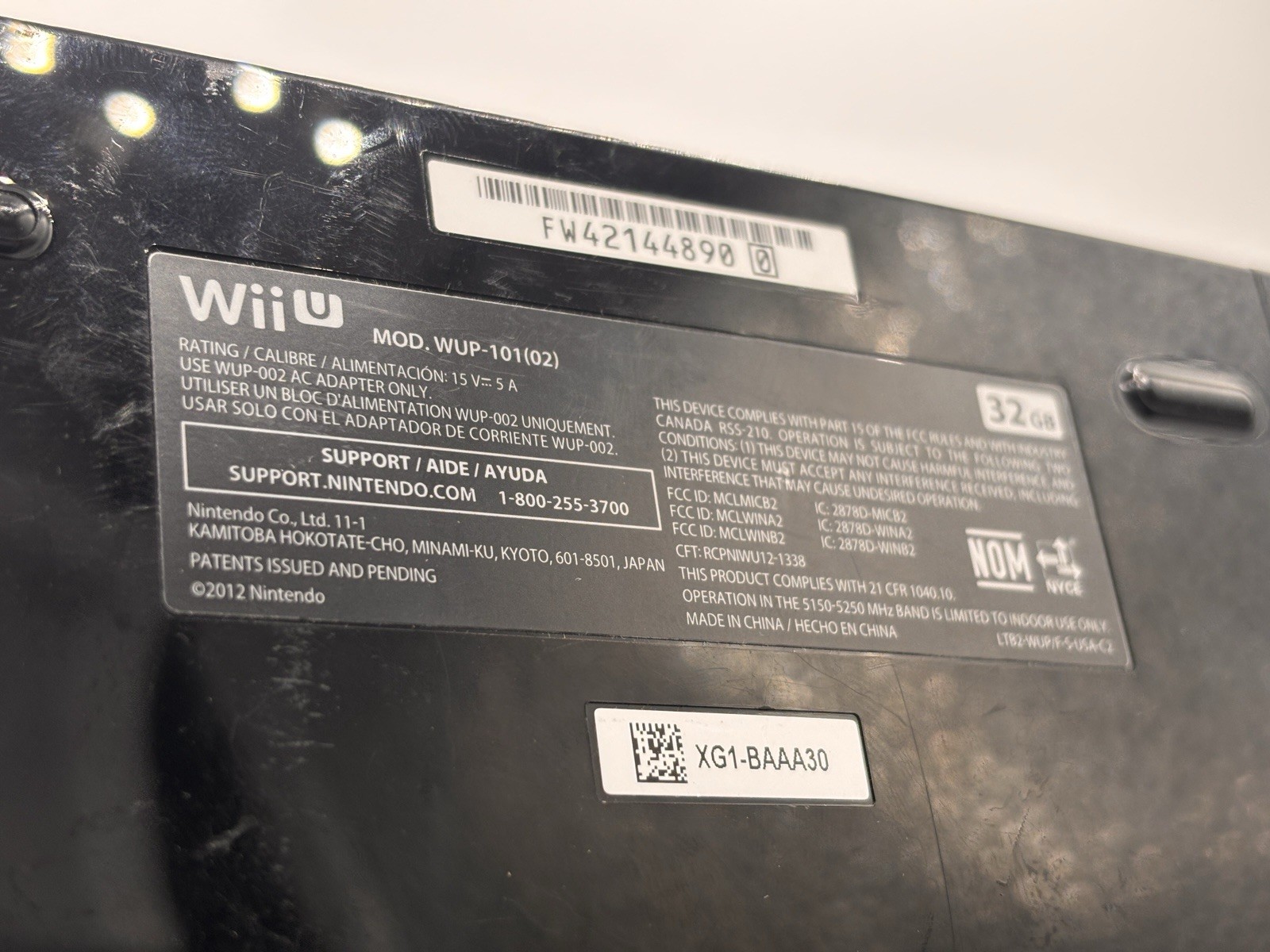 Nintendo Wii U Console System ONLY 32GB Black (WUP-101(02) W/ Games inside
